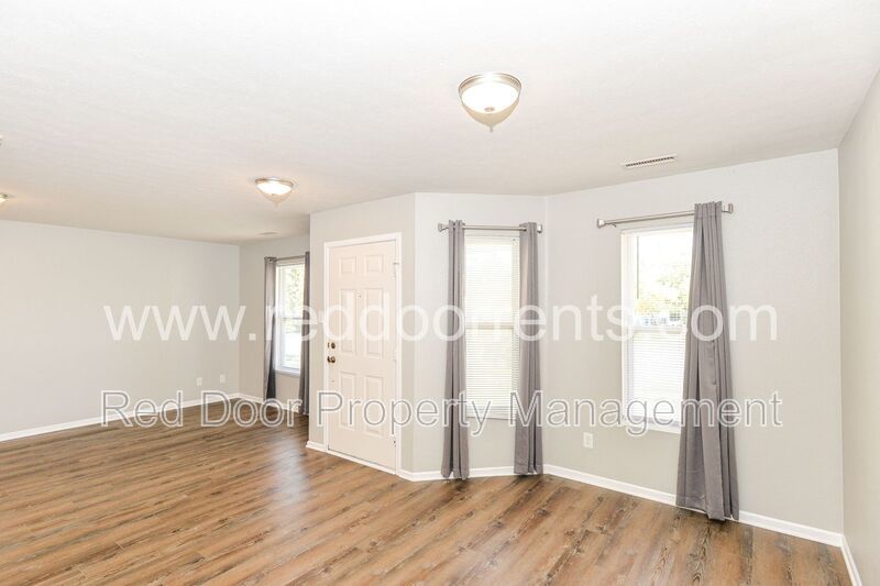 Coming Soon! - Charm and Convenience: Your Ideal Home in Noblesville! property image