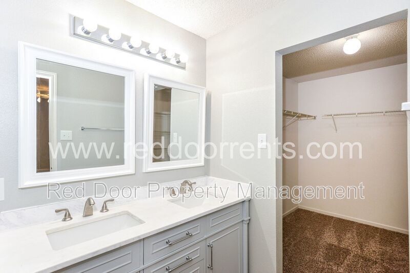 Coming Soon! - Charm and Convenience: Your Ideal Home in Noblesville! property image