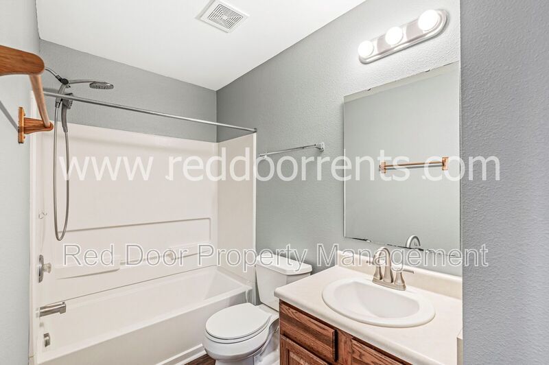 Coming Soon! Charm and Convenience- Your 3 Bedroom Haven in Noblesville! property image