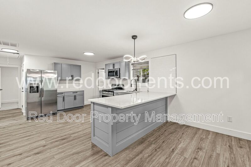 Stylish 3-Bed, 2-Bath Home Minutes from Downtown Indy! property image