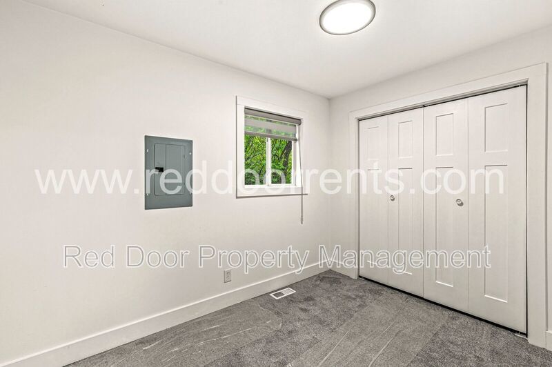 Stylish 3-Bed, 2-Bath Home Minutes from Downtown Indy! property image