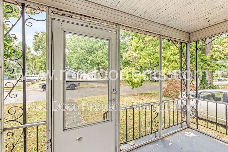 ✨ MOVE-IN SPECIAL: HALF OFF THE FIRST MONTH’S RENT!! ✨ property image