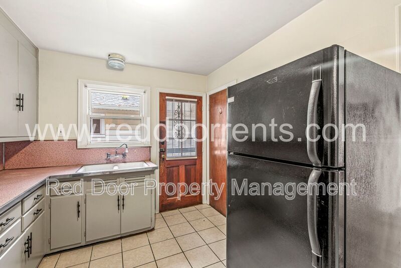 ✨ MOVE-IN SPECIAL: HALF OFF THE FIRST MONTH’S RENT!! ✨ property image