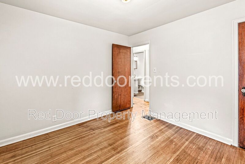 ✨ MOVE-IN SPECIAL: HALF OFF THE FIRST MONTH’S RENT!! ✨ property image