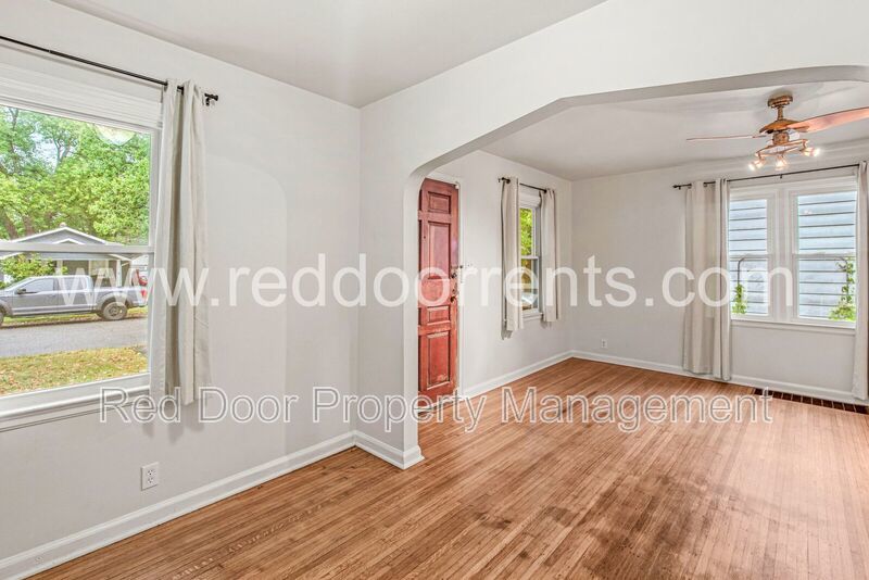 ✨ MOVE-IN SPECIAL: HALF OFF THE FIRST MONTH’S RENT!! ✨ property image