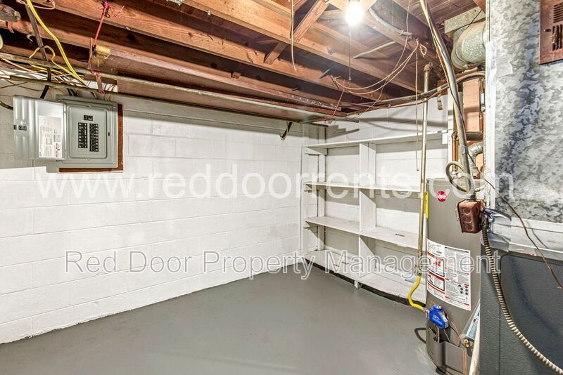 ✨ MOVE-IN SPECIAL: HALF OFF THE FIRST MONTH’S RENT!! ✨ property image