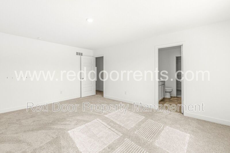 ✨ Move in now and get 50% OFF your first month’s rent when you sign an 16-month lease! ✨ property image