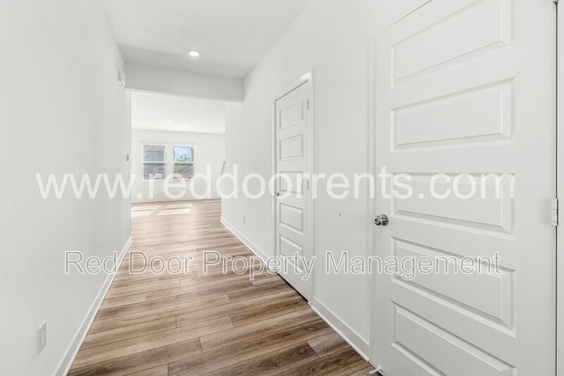 ✨ Move in now and get 50% OFF your first month’s rent when you sign an 16-month lease! ✨ property image