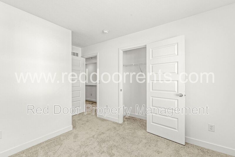 ✨ Move in now and get 50% OFF your first month’s rent when you sign an 16-month lease! ✨ property image