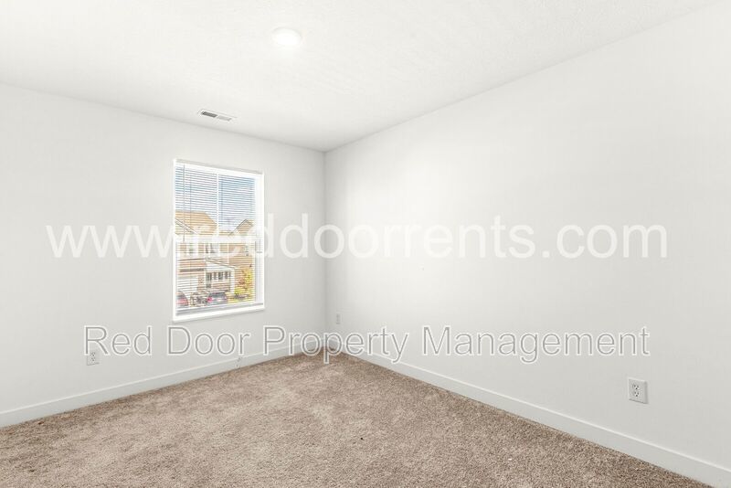 ✨ Move in now and get 50% OFF your first month’s rent when you sign an 16-month lease! ✨ property image