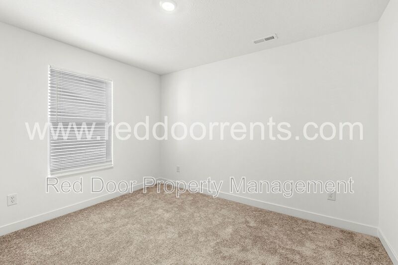 ✨ Move in now and get 50% OFF your first month’s rent when you sign an 16-month lease! ✨ property image