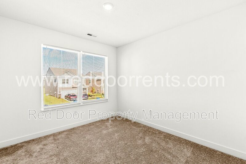 ✨ Move in now and get 50% OFF your first month’s rent when you sign an 16-month lease! ✨ property image