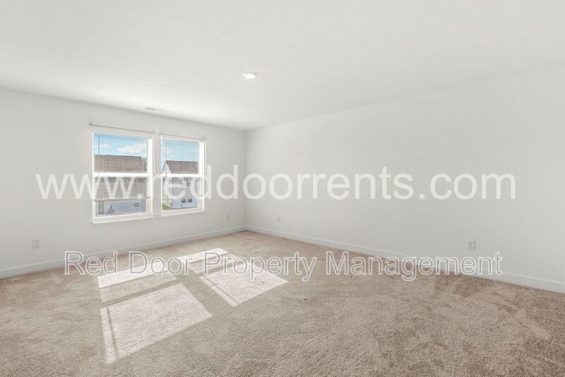 ✨ Move in now and get 50% OFF your first month’s rent when you sign an 16-month lease! ✨ property image