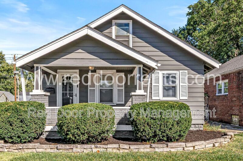 Conveniently Located 3-Bedroom Bungalow with Smart Upgrades! Accepting 6-Month Lease property image