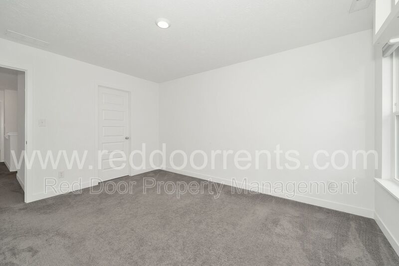 Bright & Modern 3-Bed Home in Noblesville — Close to Downtown Charm! property image