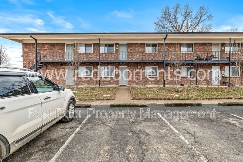 Affordable Studio Living Near Downtown Indianapolis property image