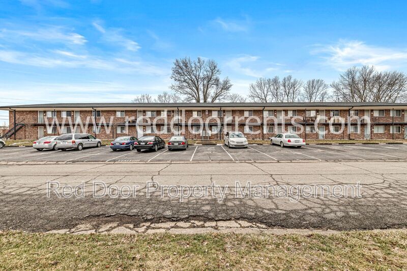 Affordable Studio Living Near Downtown Indianapolis property image