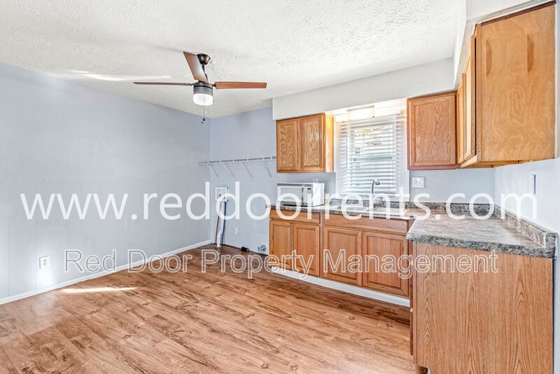 Coming Soon! Check out this adorable and affordable 2 bedrooms/1 full bath home! property image