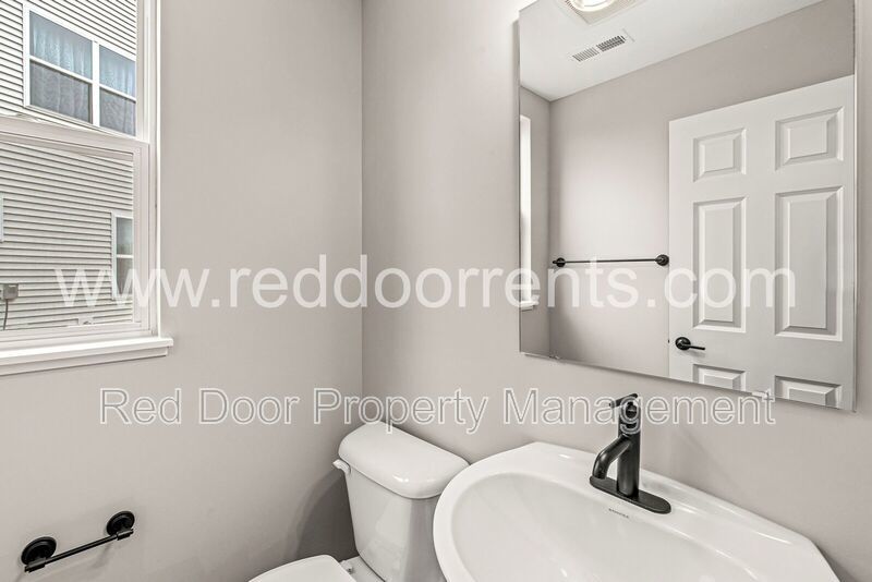 Charming 3-Bed / 2.5-Bath Home with 2,376 Sq Ft in Prime Indianapolis Location! property image