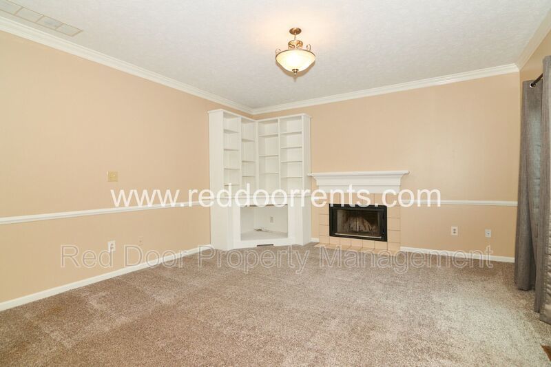 Coming Soon! A SINGLE-FAMILY HOME SITUATED DOWN THE STREET property image