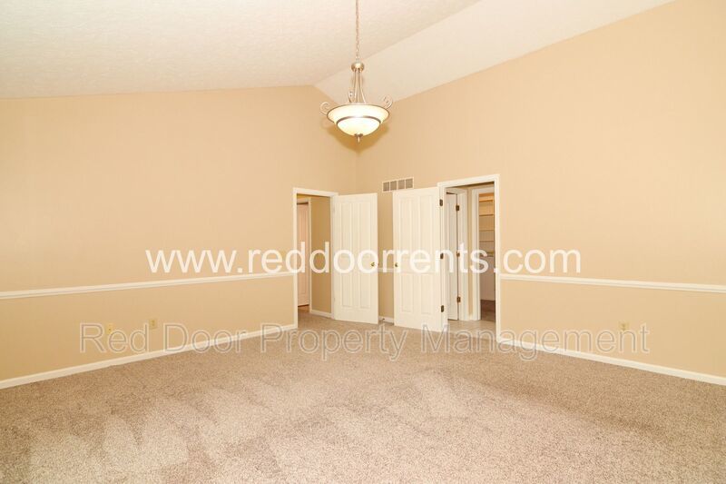 Coming Soon! A SINGLE-FAMILY HOME SITUATED DOWN THE STREET property image