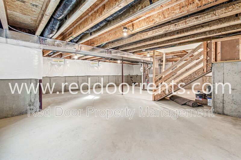 Bright & Modern Brand New Home with Over 4,300 sq ft in Avon property image