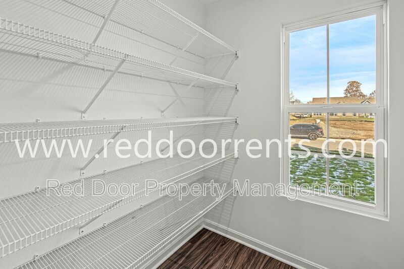 Bright & Modern Brand New Home with Over 4,300 sq ft in Avon property image