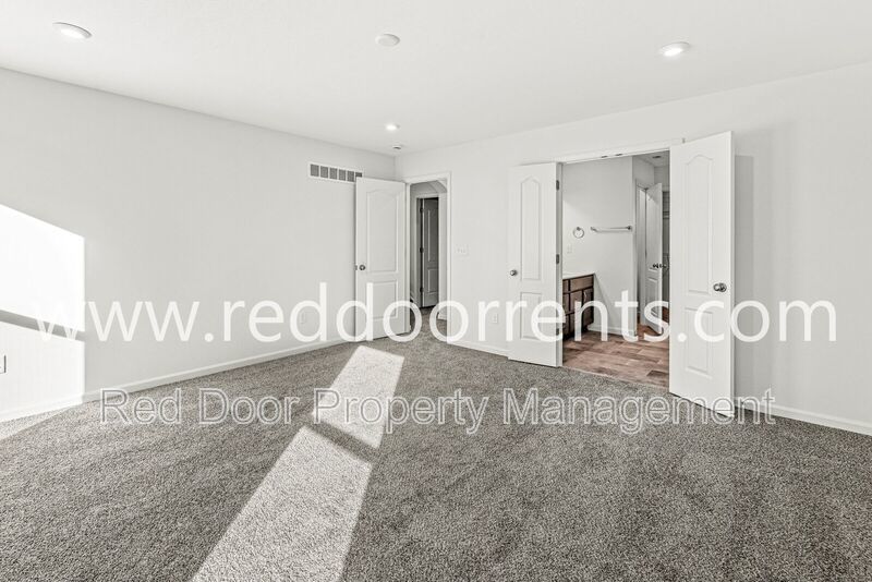 Bright & Modern Brand New Home with Over 4,300 sq ft in Avon property image