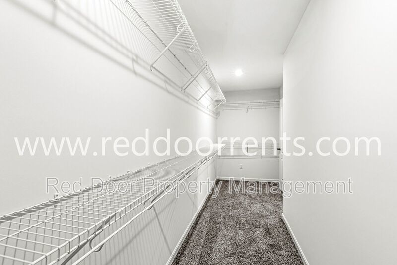 Bright & Modern Brand New Home with Over 4,300 sq ft in Avon property image