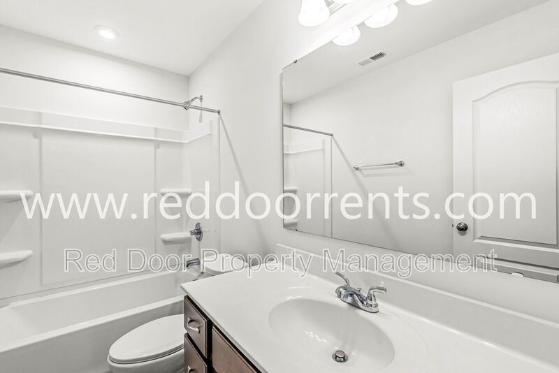 Bright & Modern Brand New Home with Over 4,300 sq ft in Avon property image