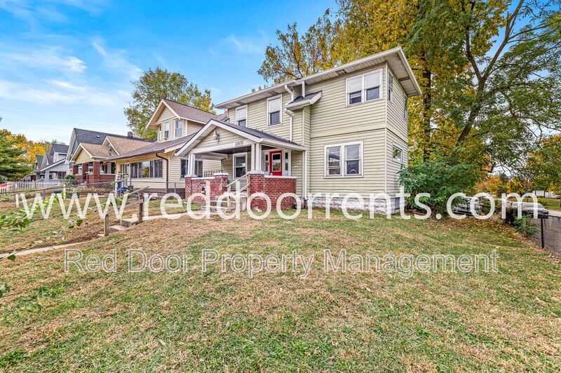 Cozy 3-Bedroom Home with Ample Space & Great Location! property image