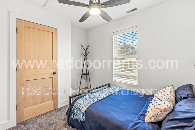 Coming soon! - Fully Furnished 3BR/2BA Home in Indianapolis – Modern Comfort! property image