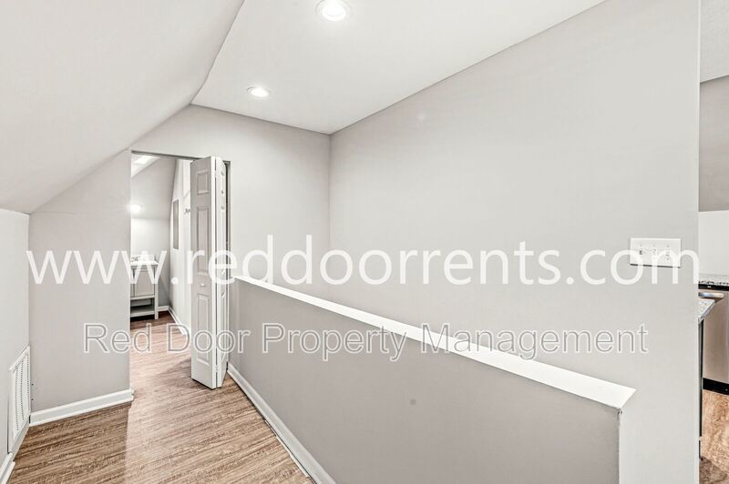 ✨Now Accepting Section 8!! ✨ Triplex Near Downtown Indianapolis property image