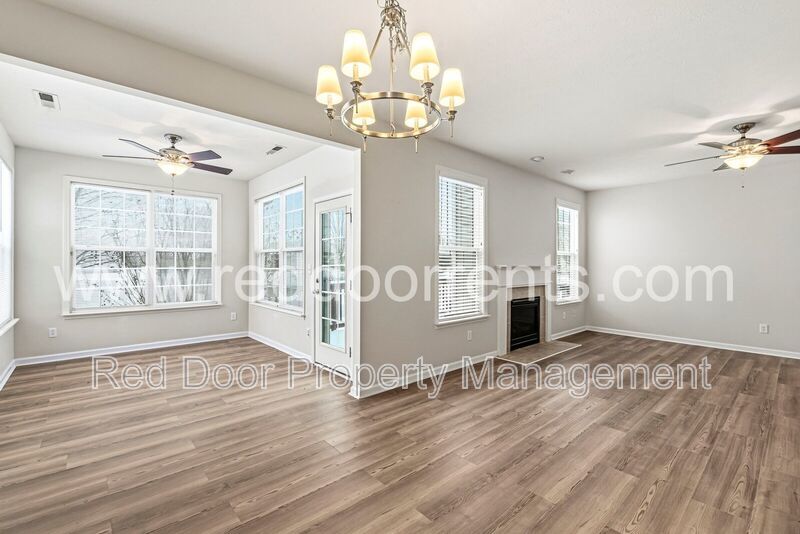 ✨ MOVE-IN SPECIAL: HALF OFF THE FIRST MONTH’S RENT!! ✨ property image