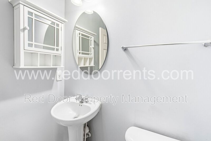 ✨ MOVE-IN SPECIAL: HALF OFF THE FIRST MONTH’S RENT!! ✨ property image