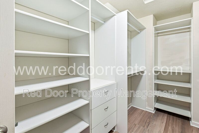 ✨ MOVE-IN SPECIAL: HALF OFF THE FIRST MONTH’S RENT!! ✨ property image