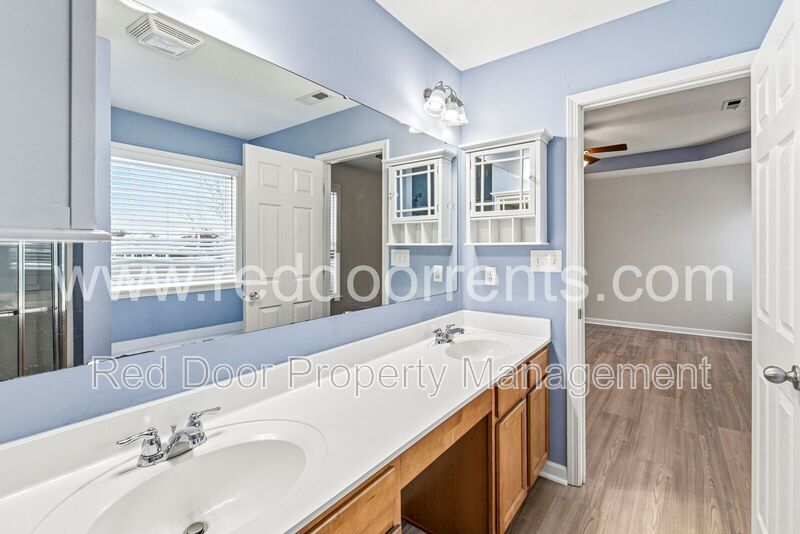 ✨ MOVE-IN SPECIAL: HALF OFF THE FIRST MONTH’S RENT!! ✨ property image