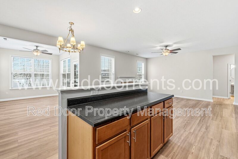 ✨ MOVE-IN SPECIAL: HALF OFF THE FIRST MONTH’S RENT!! ✨ property image