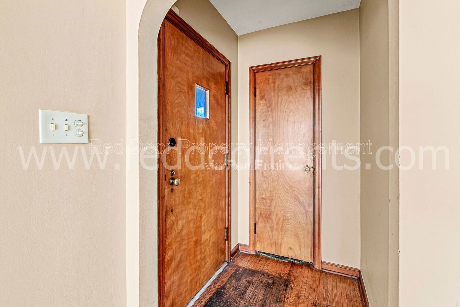 Charming 3-Bed Home with Separate Carriage Units in Indianapolis property image