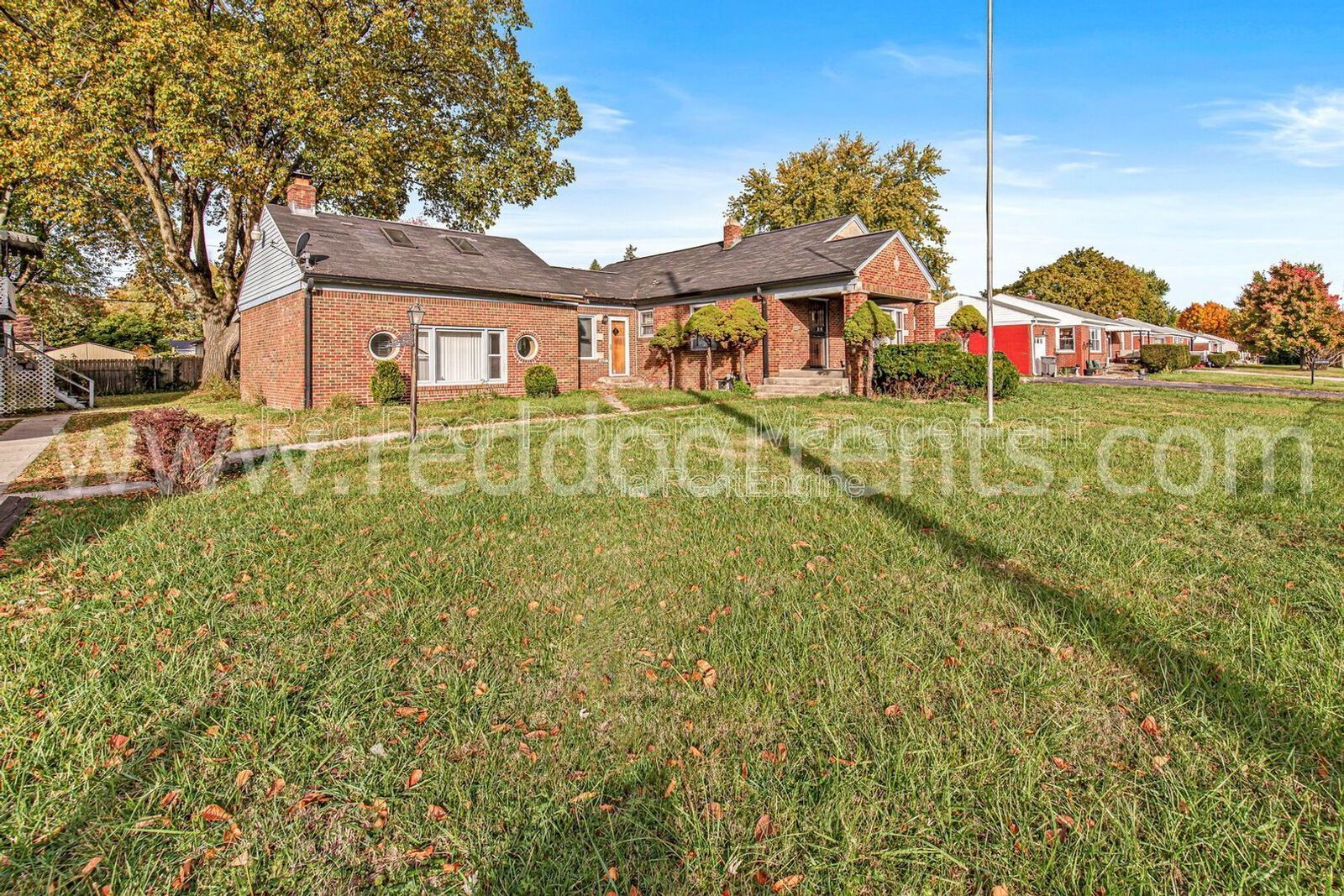 Charming 3-Bed Home with Separate Carriage Units in Indianapolis property image