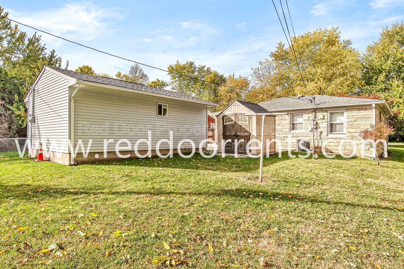 Check out this adorable and affordable 2 bedrooms/1 full bath home! property image
