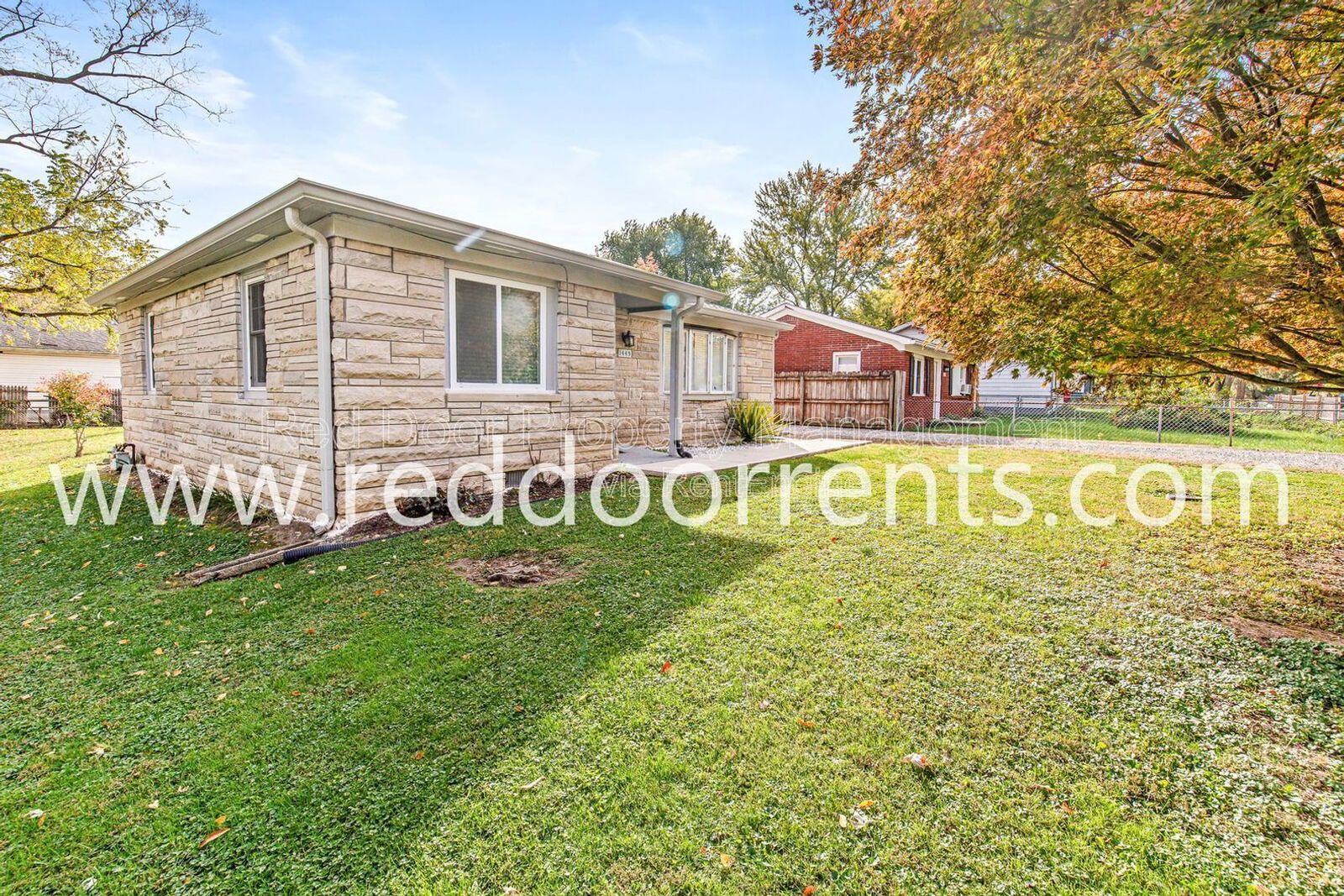 Check out this adorable and affordable 2 bedrooms/1 full bath home! property image